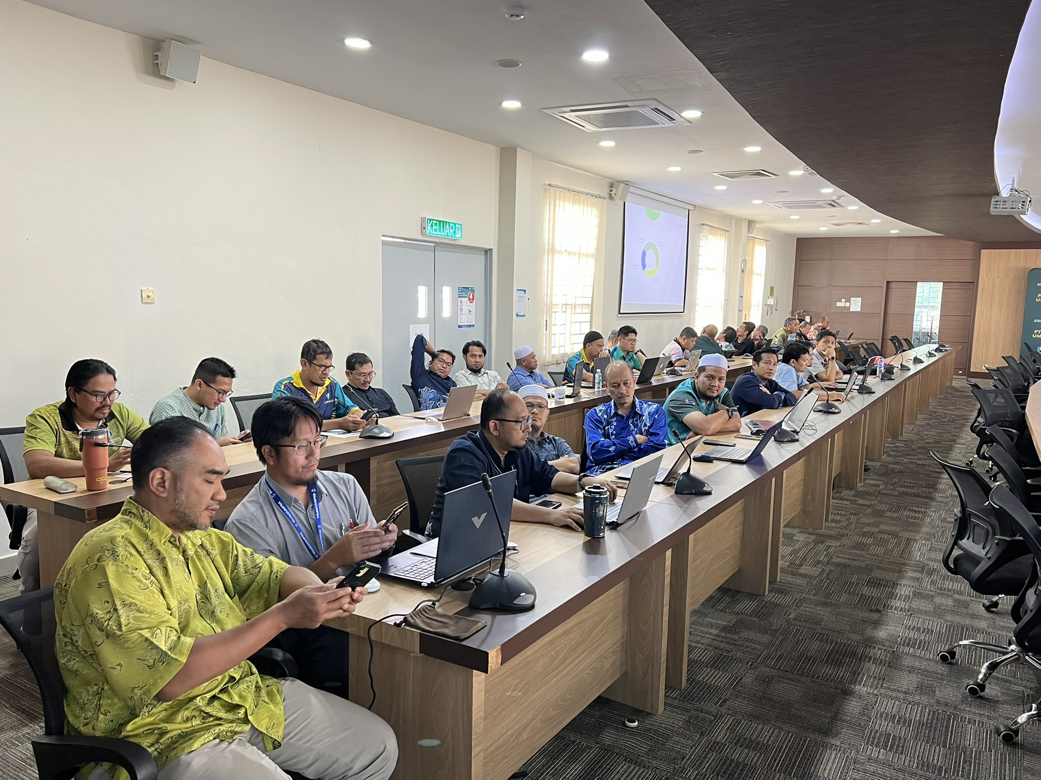 FTKEE Semester I 2025/2026 Academic Session Briefing for Academic Staff